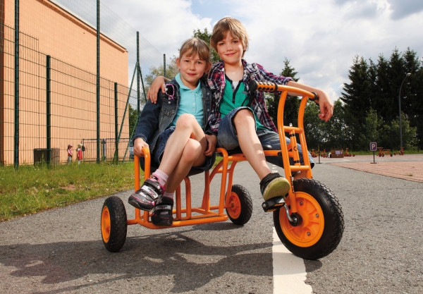 Dreirad Seitenwagen Produktbild mit Kindern rechts