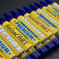 12 Wachsmalstifte kobaltblau schräg liegend