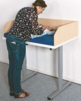 elektrisch höhenverstellbare Wickelkommode