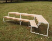 Outdoor Trapeztisch mit Bank innen