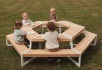 Outdoor Trapeztisch mit Bank außen