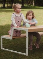 Outdoor Trapeztisch mit Bank außen