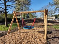 Vogelnestschaukel im Spielplatz