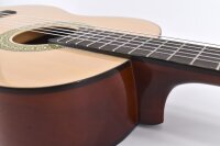 Gitarrenset mit Buch, Gitarrentasche und Stimmgerät