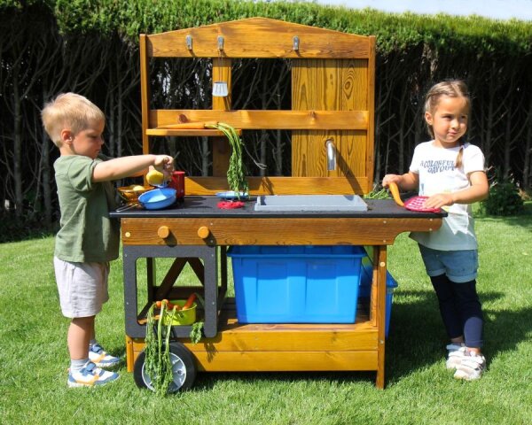 Outdoor Spielküche mit Pumpe - fahrbar, inkl. 32-tlg. Küchenset