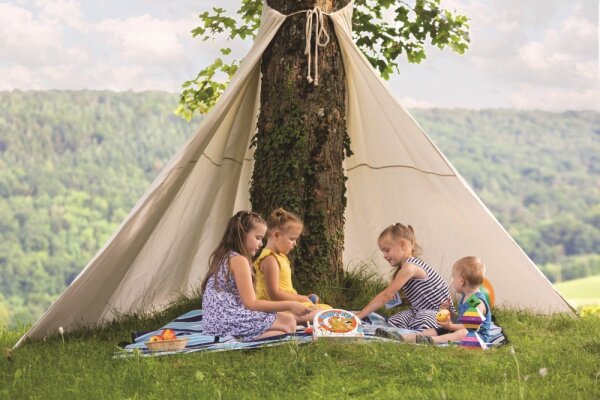 Baum-Tipi Kinder