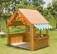 Outdoor Spielhaus von vorn mit Kind