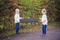 Klappbank mit Kindern