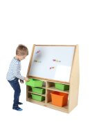 Regalkombination Kindergarten Junge rauemt ein