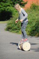 Pedalo Pedasan 22 mit Kindern Sporthalle