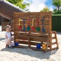 sandspielwand mit Kind