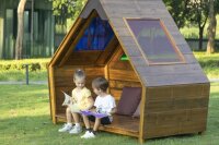Outdoor Wanderhütte mit Farbfenstern
