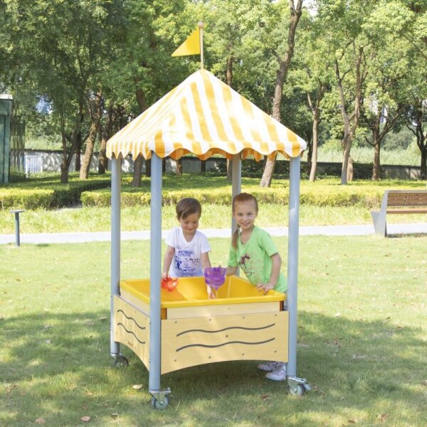 Mobiler Matschtisch mit Spitzdach 372