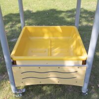 Mobiler Matschtisch mit Spitzdach