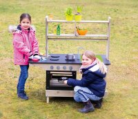 Mobile Outdoor-Küche mit Kindern