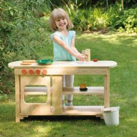 Spielküche Outdoor mit Kind