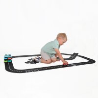 Straßenset mit Kind spielend, von vorn
