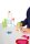 Kinderhand mit Klebestift