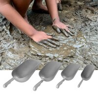 Matschen mit Mehlschaufeln