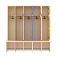 Komplettgarderobe von vorne, Türen offen