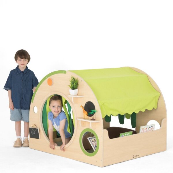 Spiel- und Lesehöhle mit Kindern